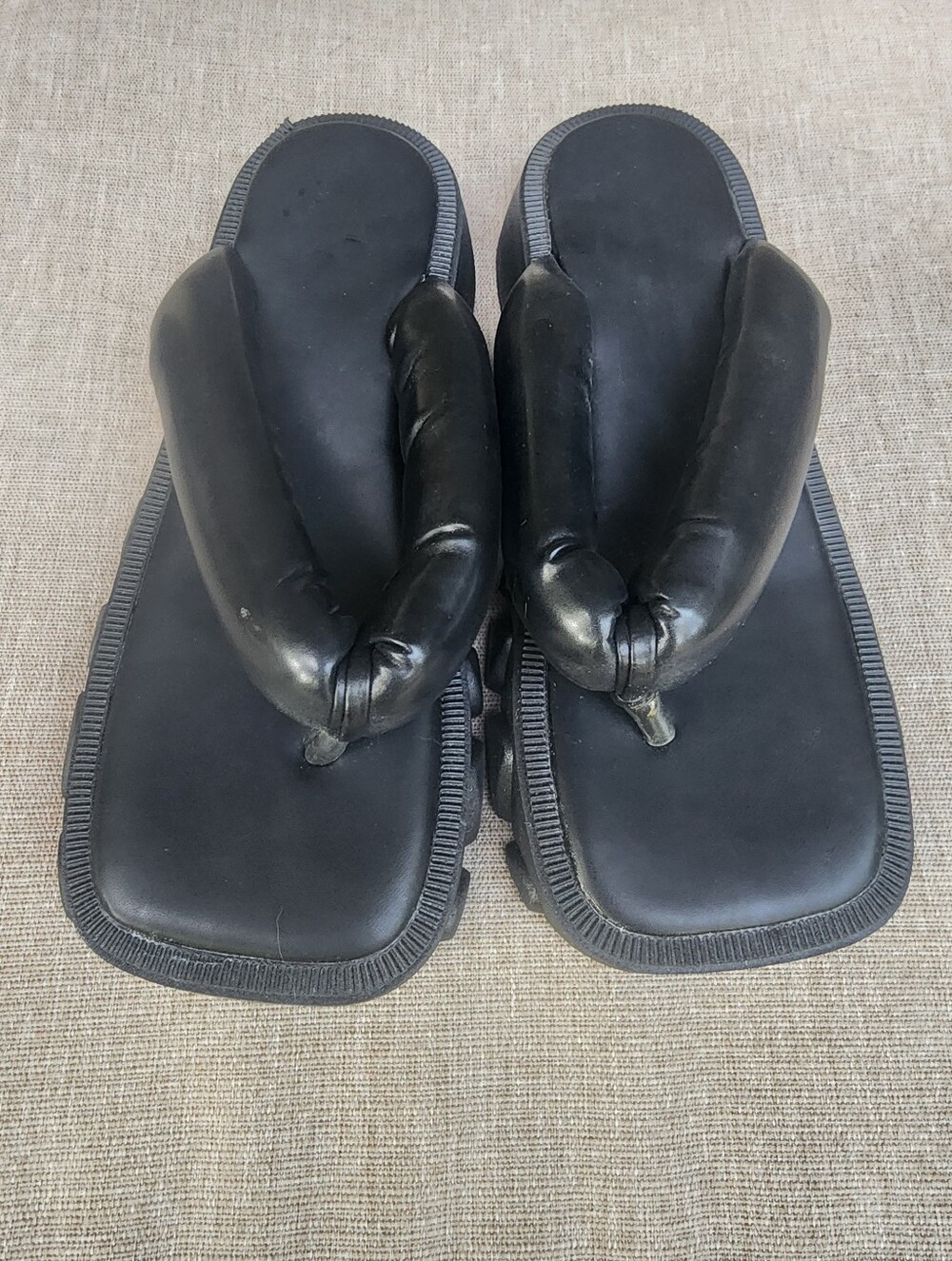 LUG SOLE PLATFORM FLIP FLOPS SZ 7